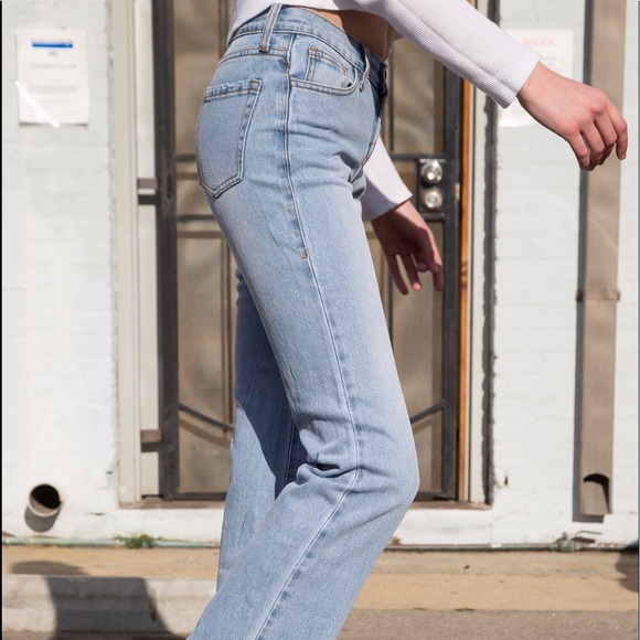 Brandy Melville Mom jeans - Picture 5 of 5